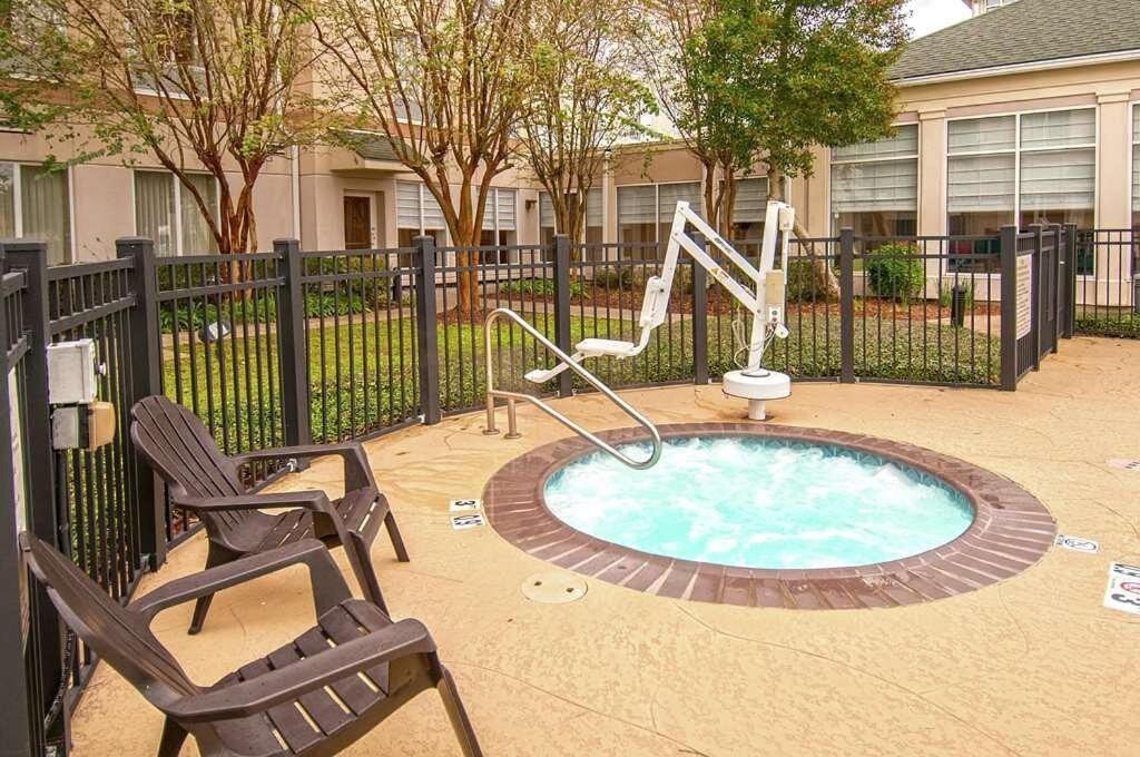 Hotel Wyndham Garden New Orleans Airport Kenner Esterno foto