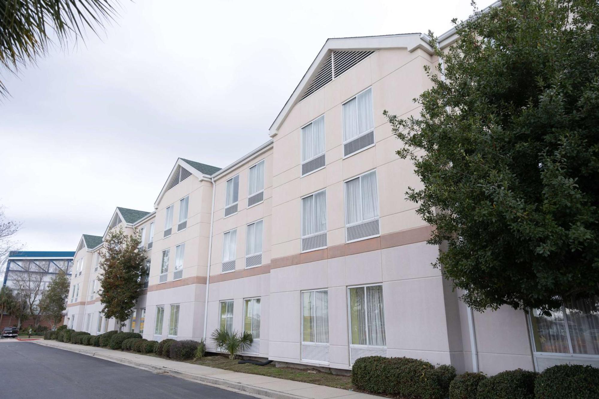 Hotel Wyndham Garden New Orleans Airport Kenner Esterno foto