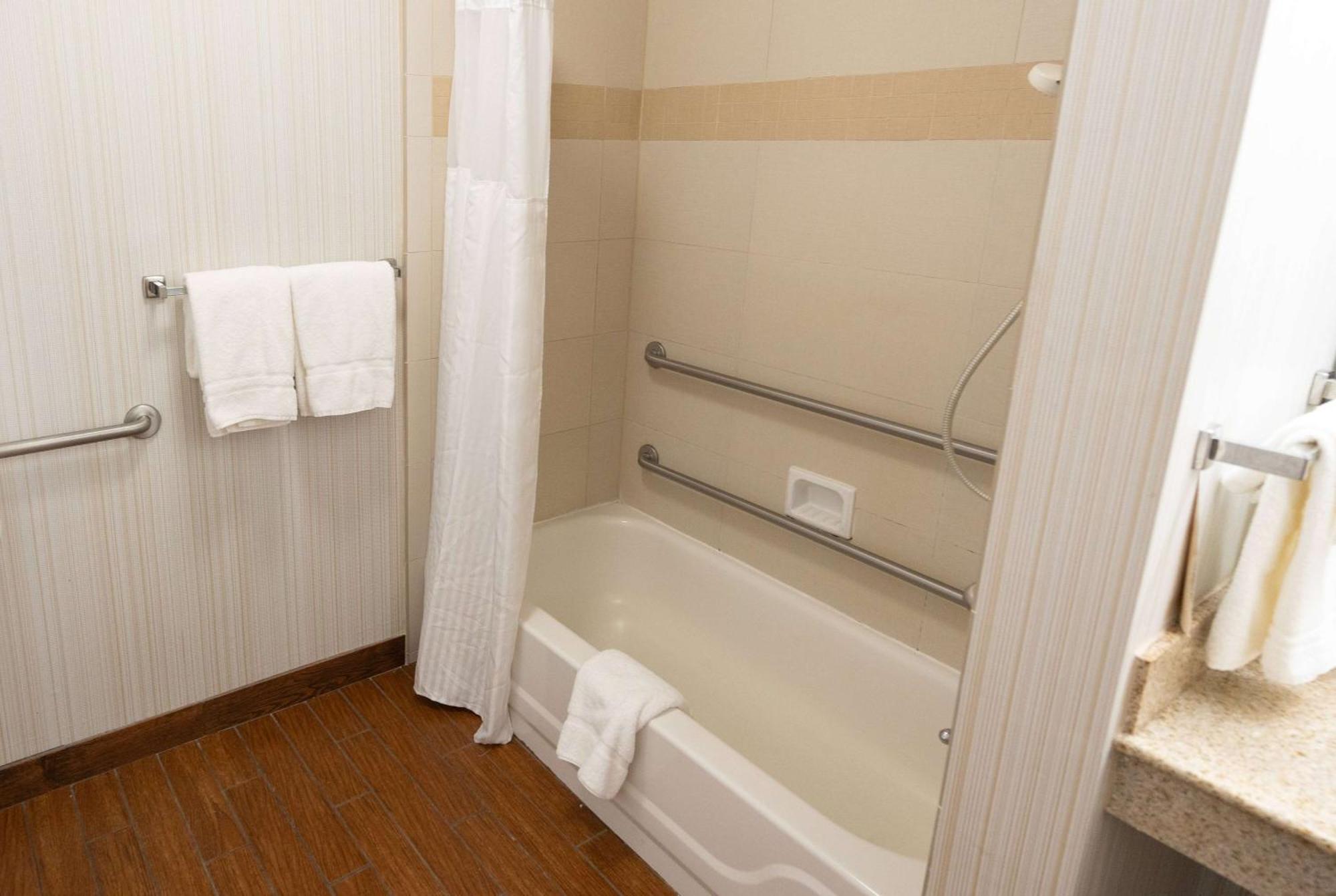 Hotel Wyndham Garden New Orleans Airport Kenner Esterno foto